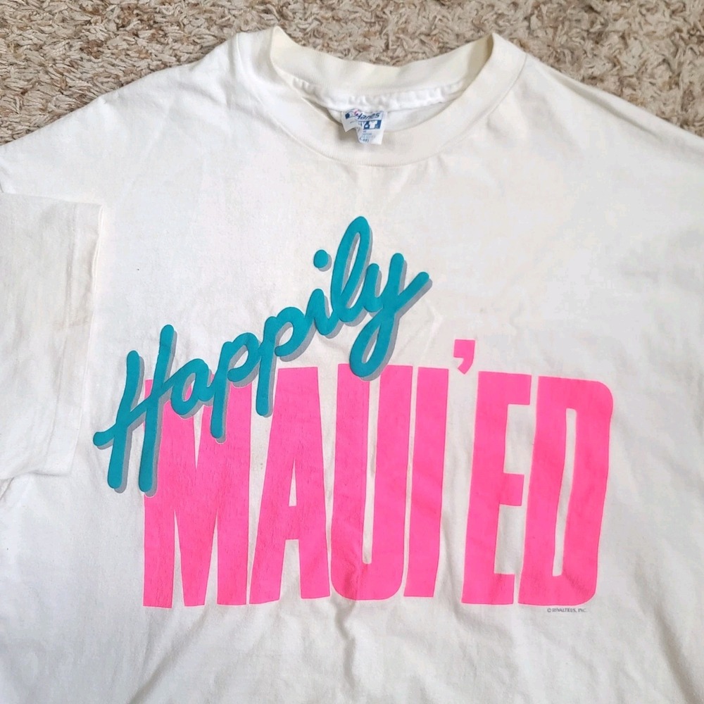 VTG Happily Maui'ed‎ White Hanes Beefy Men Sz XL Short Sleeve